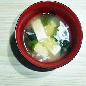 豆腐とわかめの和風スープ